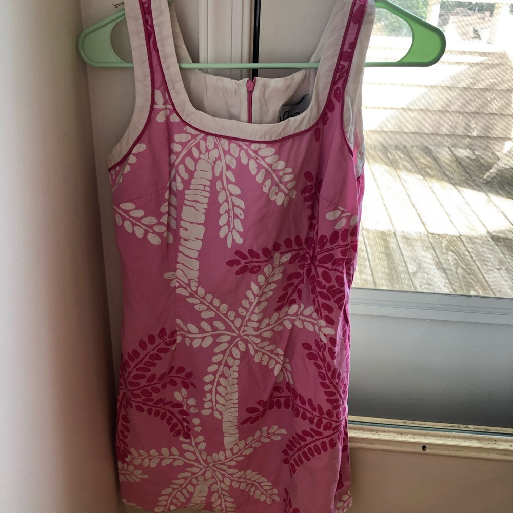 Cute pink Lilly Pulitzer dress!!